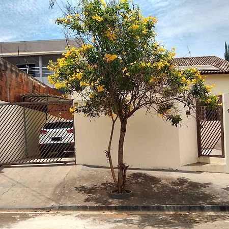 Bela Casa Com Churrasqueira E Estacionamento Villa Olimpia Ngoại thất bức ảnh